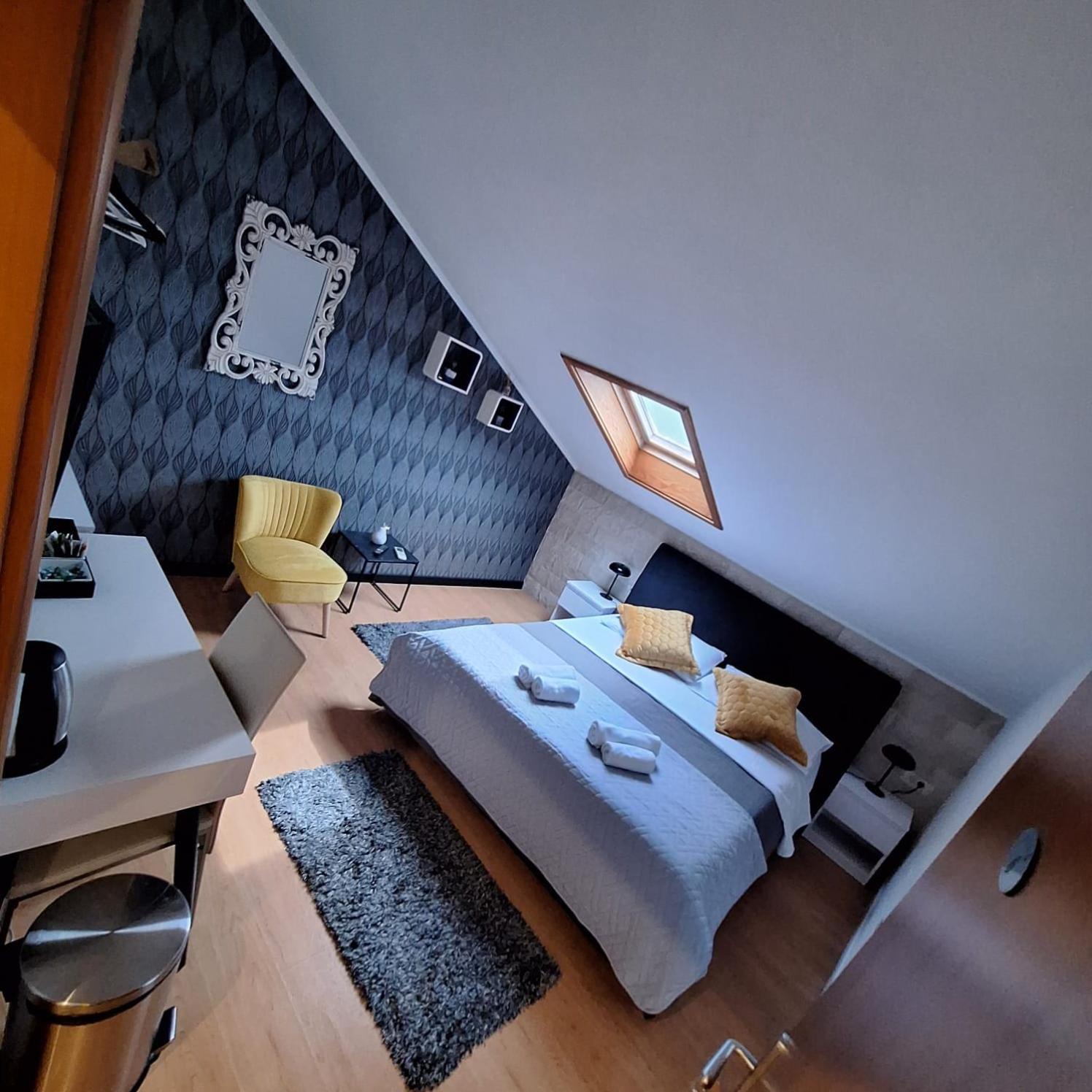 Villa Jidro โตรกีร์ ภายนอก รูปภาพ