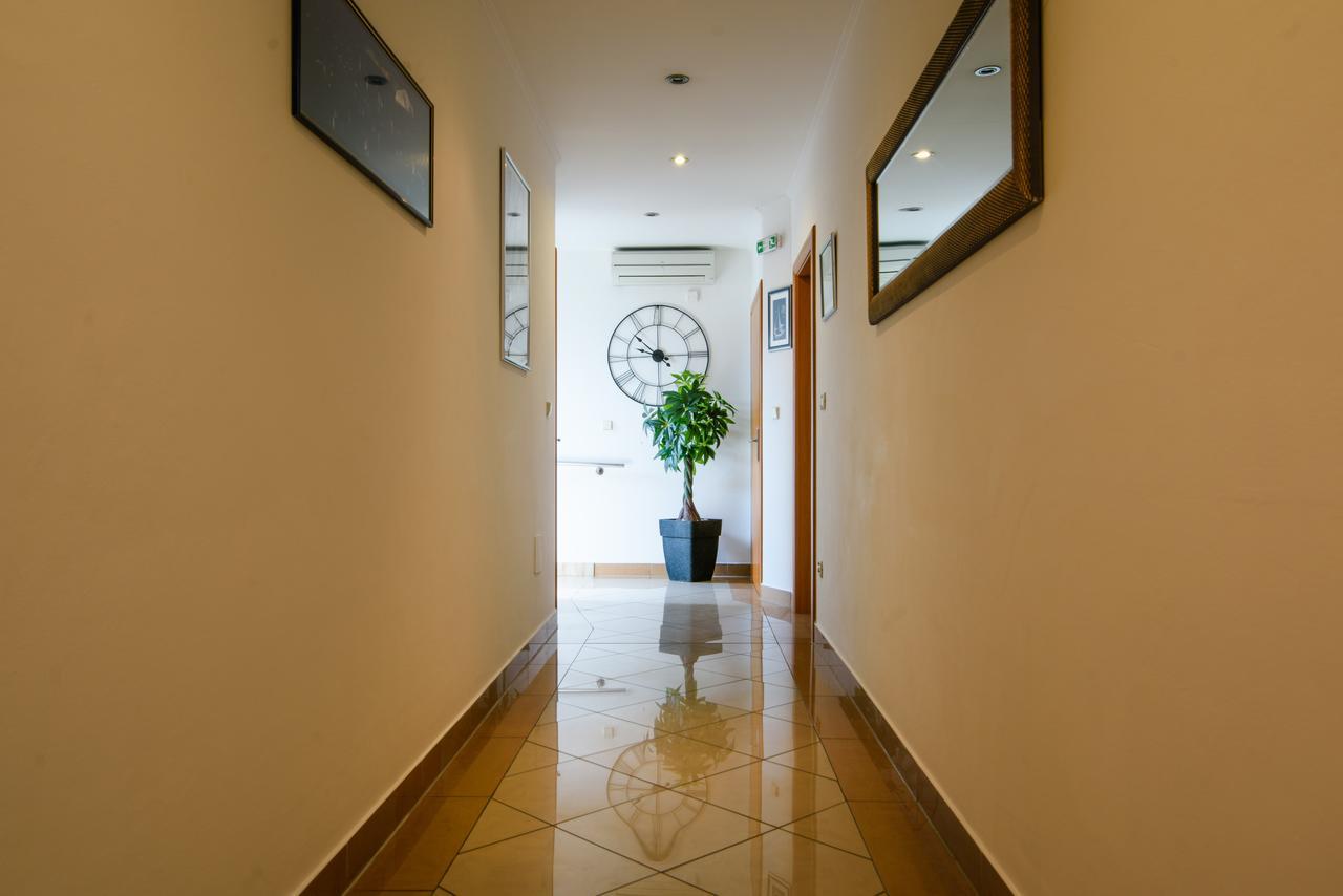 Villa Jidro โตรกีร์ ภายนอก รูปภาพ