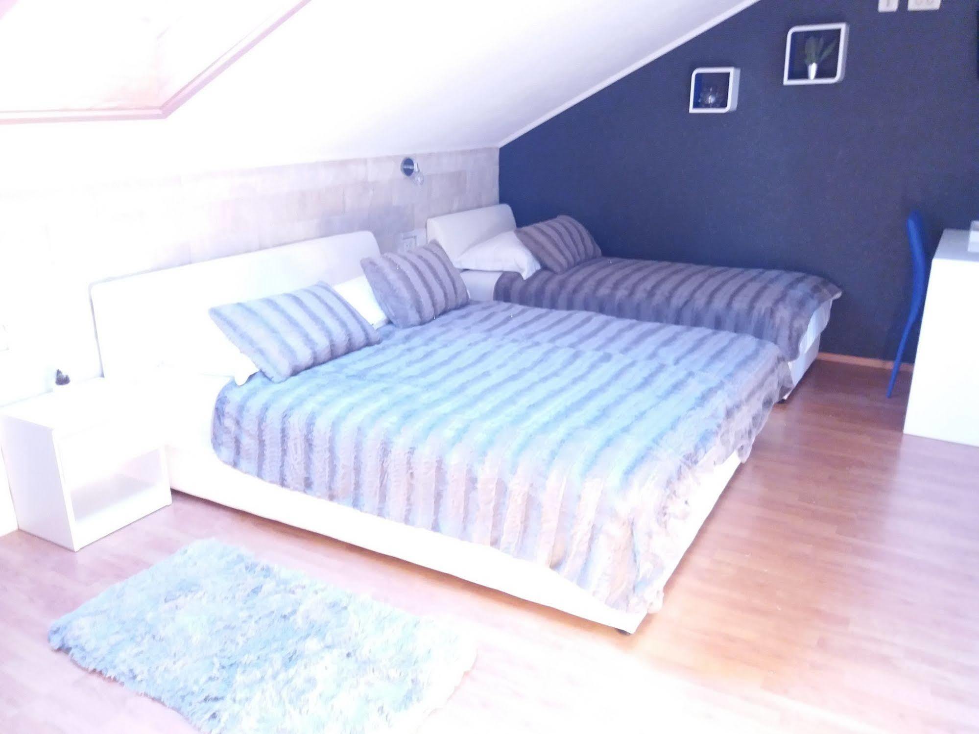 Villa Jidro โตรกีร์ ภายนอก รูปภาพ